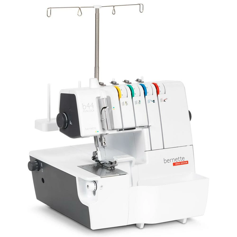 Bernette Funlock B44 Overlocker 2 Bernette Funlock B44 Overlocker - Image 2