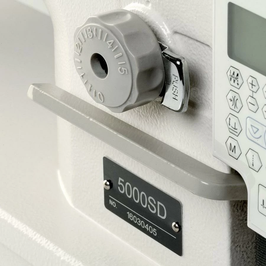 Reliable 5000SD Direct Drive Sewing Machine And Uberlight 3100TL Light Lamp Included 4 Reliable 5000SD Direct Drive Sewing Machine And Uberlight 3100TL Light Lamp Included - Image 4