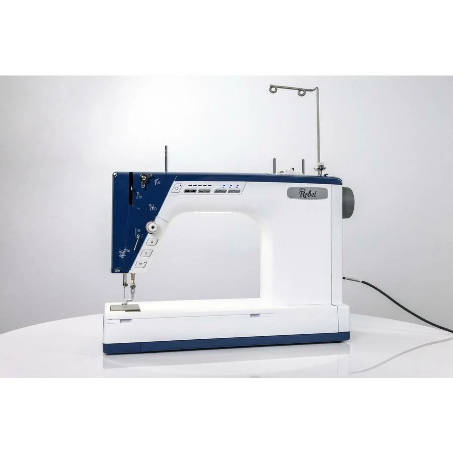 Bernette B79 Sewing And Embroidery Machine 4 Bernette B79 Sewing And Embroidery Machine - Image 4