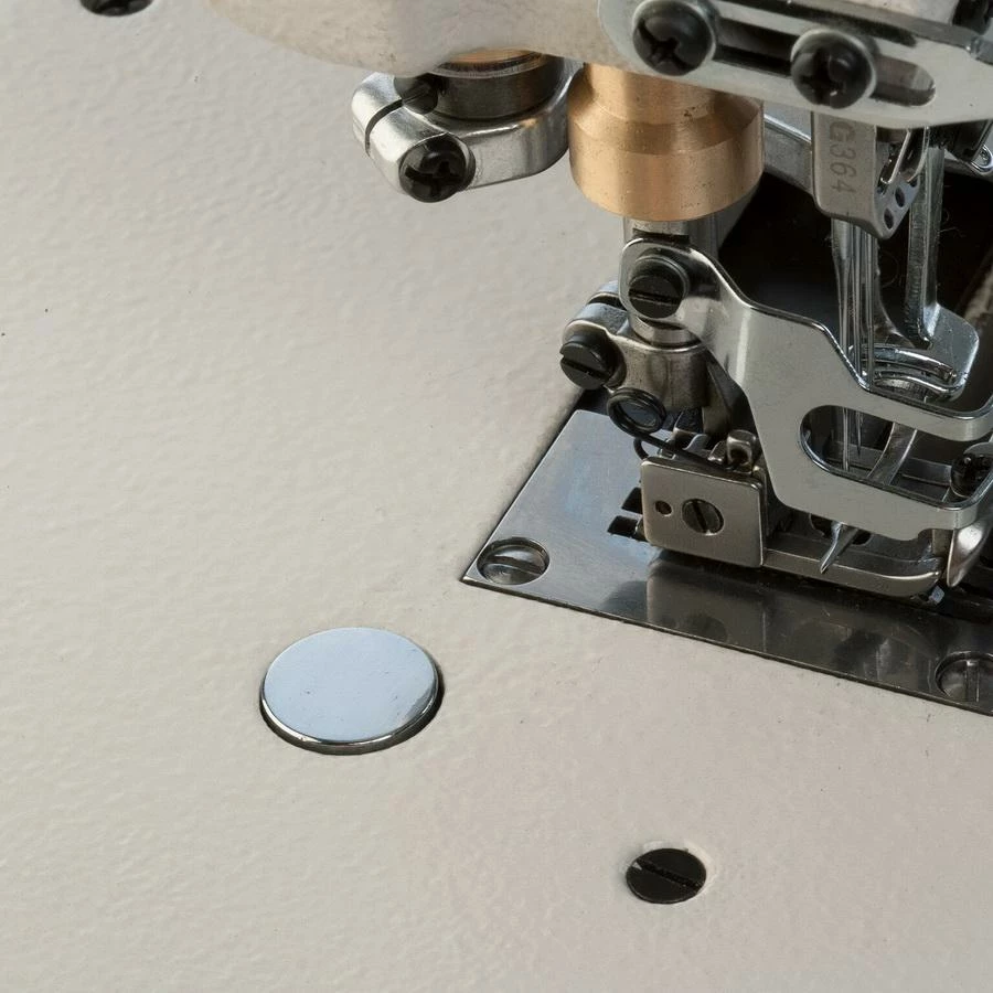 Reliable 2100IF Flat Bed Interlock Direct Drive Motor, Cover Stitch With Assembled Table And Uberlight 3100TL Light Lamp 4 Reliable 2100IF Flat Bed Interlock Direct Drive Motor, Cover Stitch With Assembled Table And Uberlight 3100TL Light Lamp - Image 4