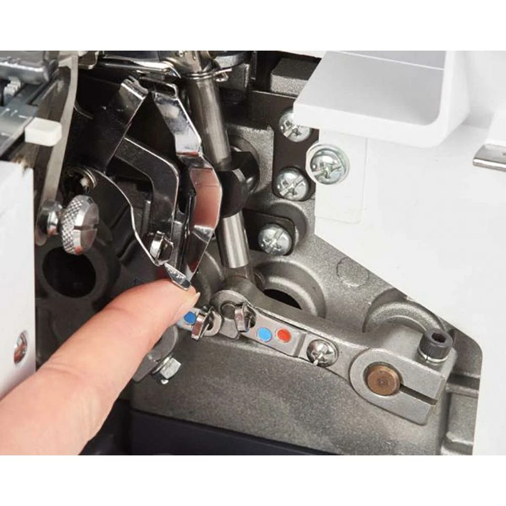 Bernette Funlock B44 Overlocker 5 Bernette Funlock B44 Overlocker - Image 5